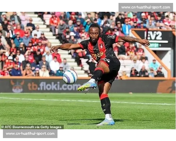 曼联放弃姆贝乌莫!瞄准塞门约或埃泽替代,拒绝支付溢价